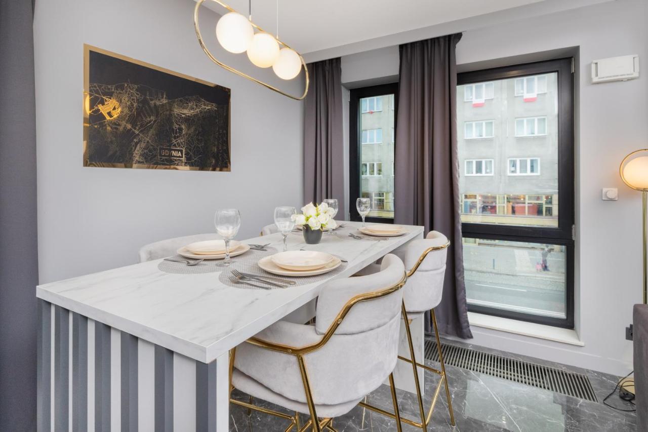 Luxurious Apartment With Two Bedrooms And Parking In Gdynia By Noclegi Renters Exterior foto